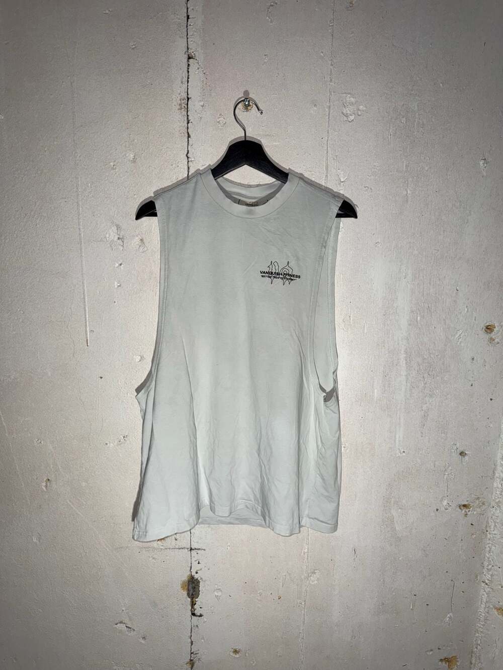 Vanquish Fitness Better Than Yesterday Oversized Muscle Tank Top - White - Size